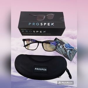 Prospect anti blue light glasses protects eyes from electrical divices